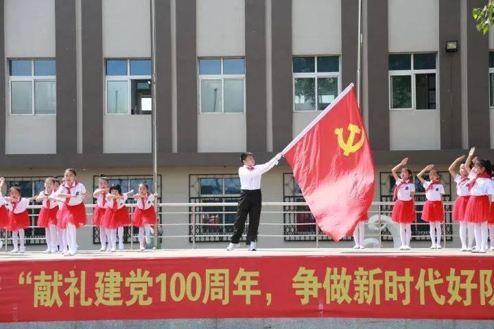 逃出机关房